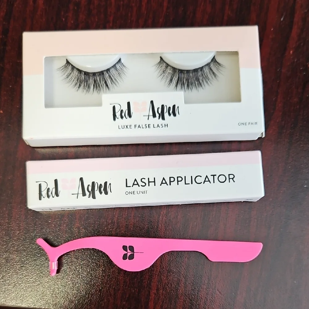 Red Aspen Luxe False Lash Set with Pink Applicator
